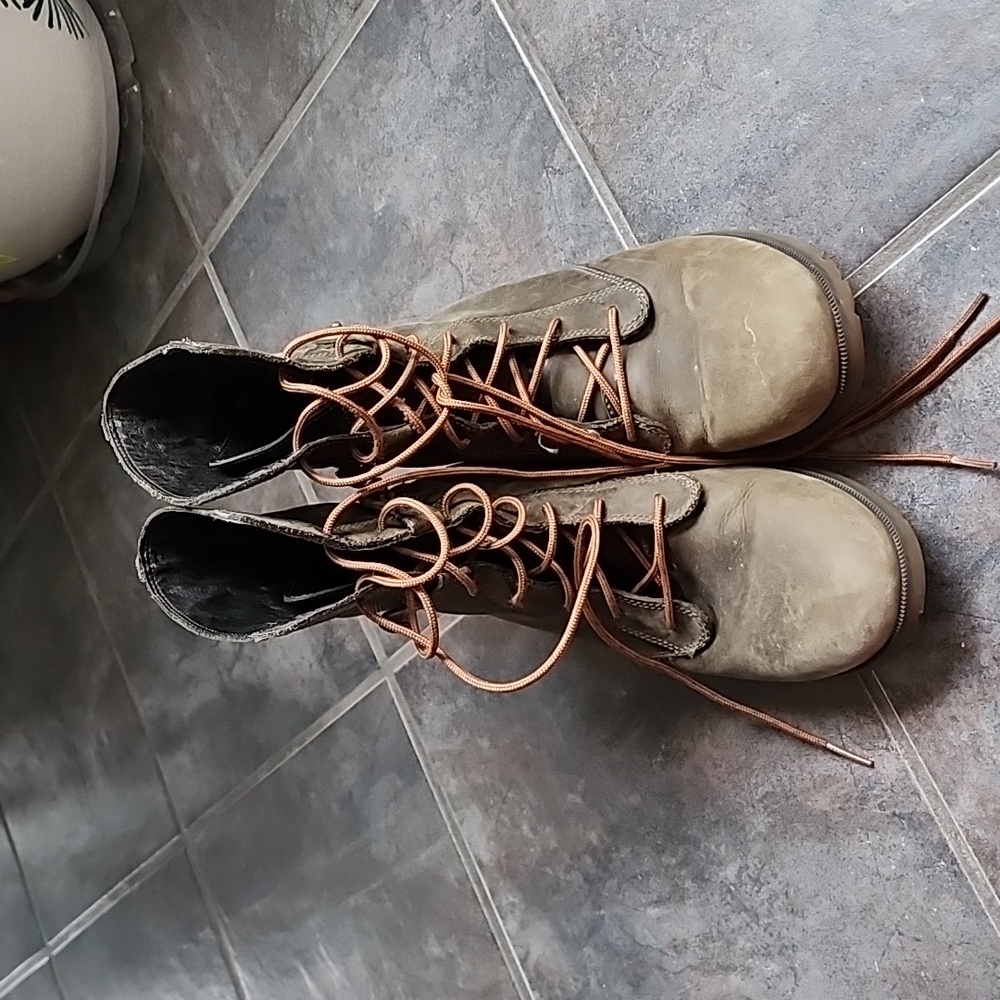 Teva Leather Boots